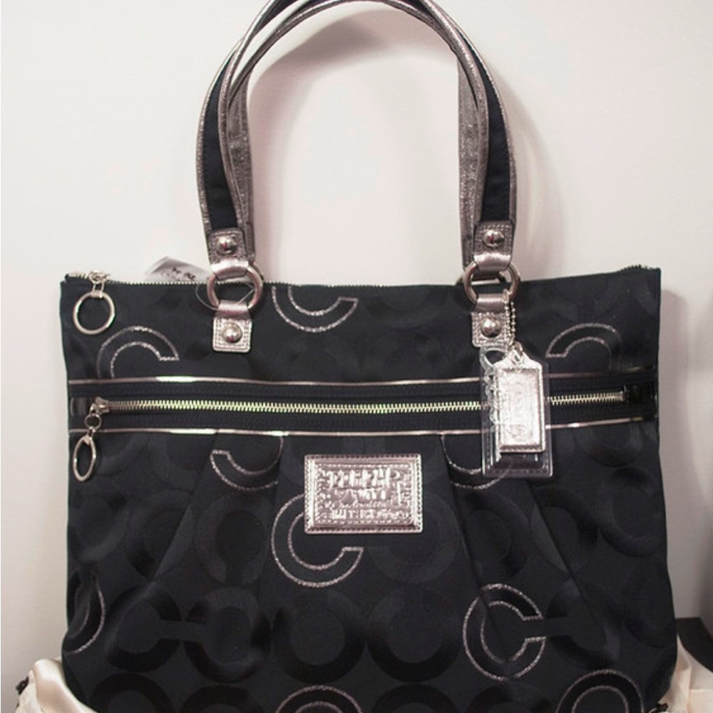 COACH POPPY GLAMER BLACK/SILVER SHOULDER BAG #M1026-15865 - Picture 1 of 9